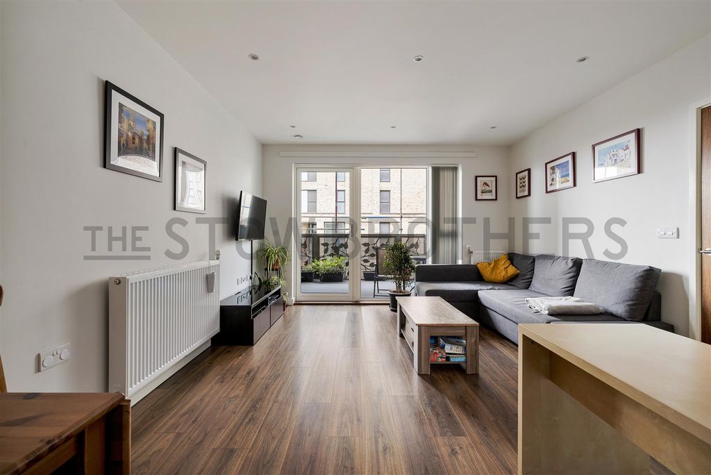 Property photo 2 of 18