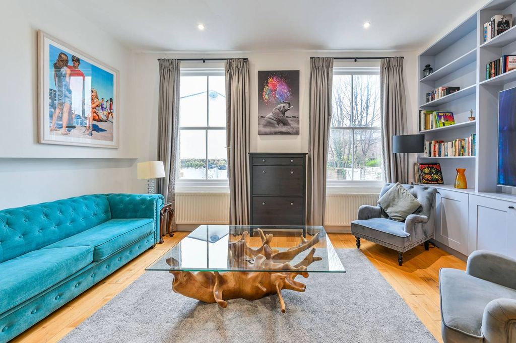 Property photo 2 of 8