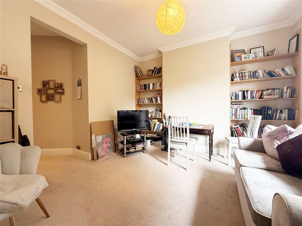 Property photo 2 of 11 Picture No. 12