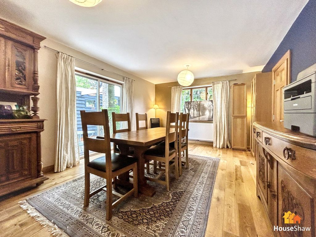 Property photo 2 of 34