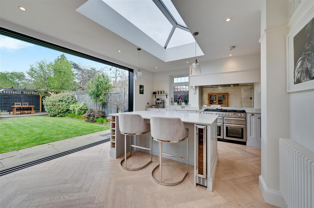 Property photo 3 of 35 Daniels_112 Anson Road Cricklewood, _009.Jpg