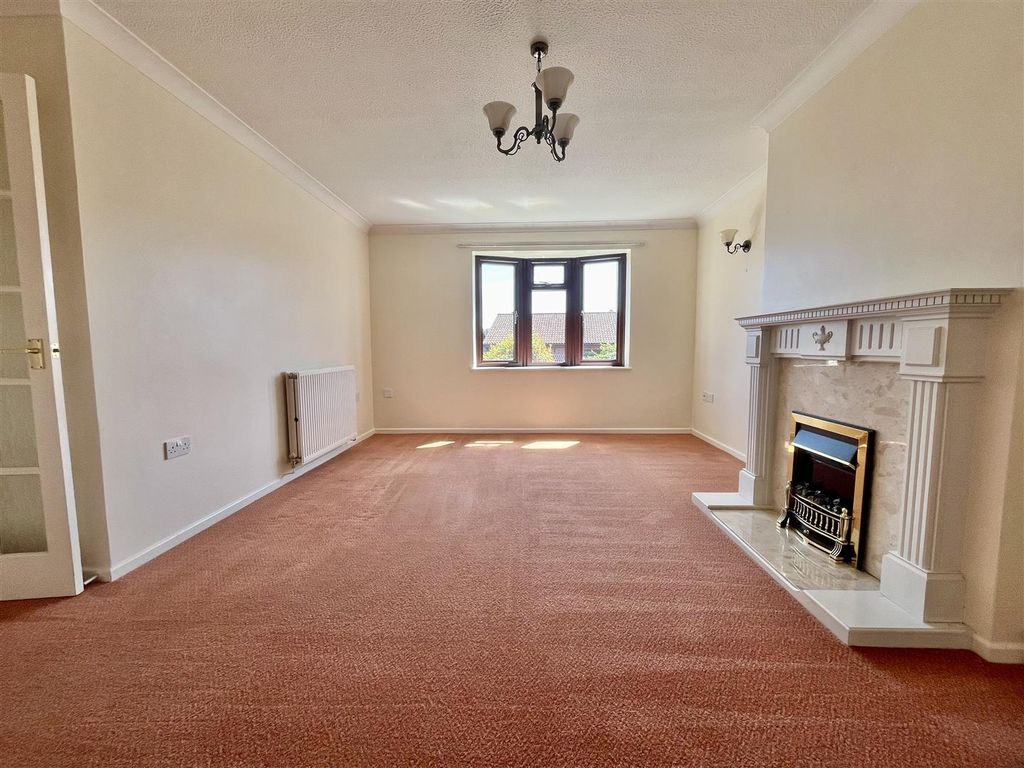 Property photo 3 of 16