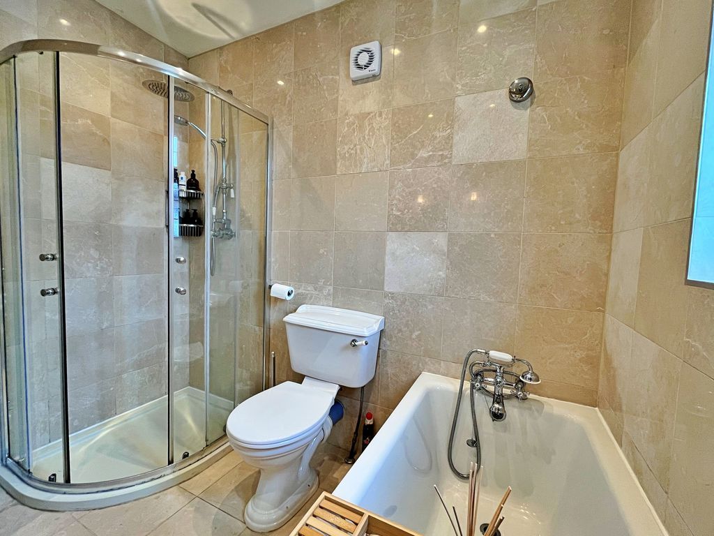 Additional image 15 of 5 bed semi-detached house for saleWest Close, Greenford UB6
