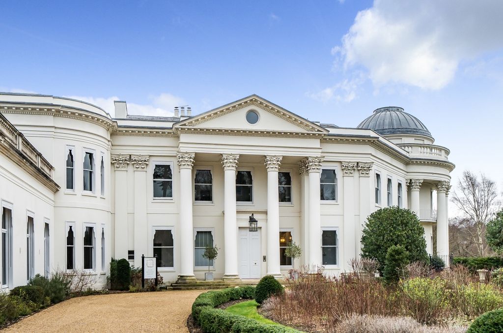 Property photo 1 of 22 External