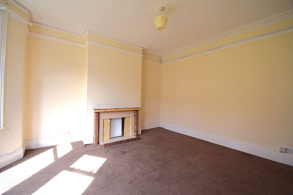 Property photo 3 of 23