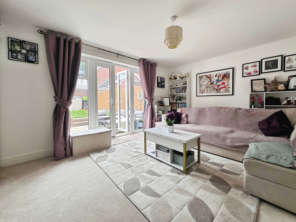 Property photo 3 of 12 Pbox-Img.Jpg