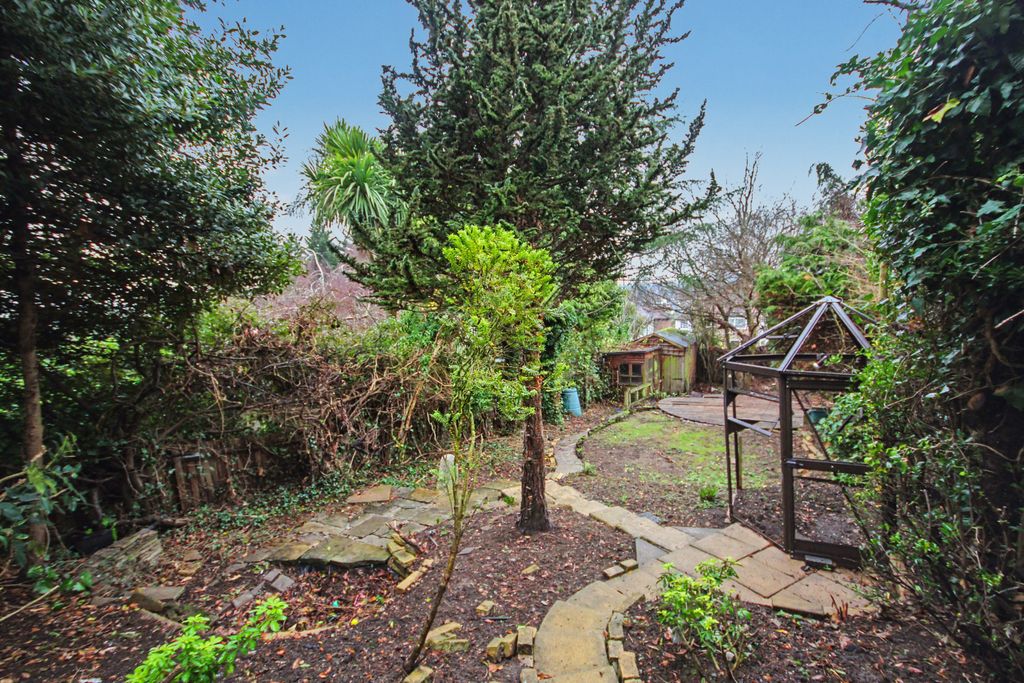 Property photo 2 of 12 Gallery