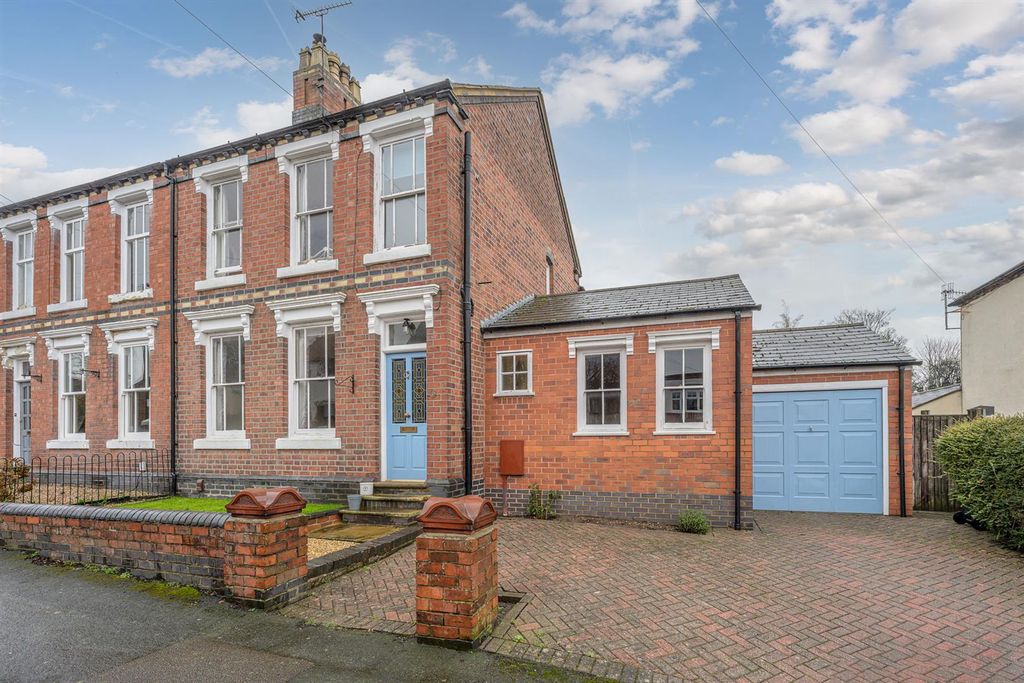 Property photo 1 of 29