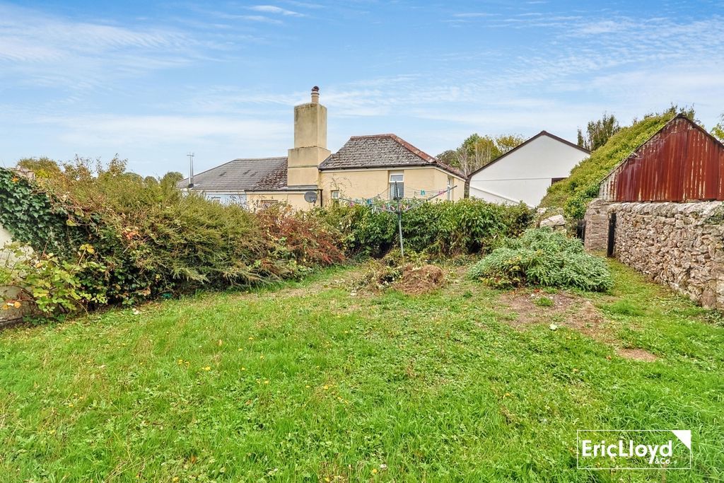 Property photo 2 of 15 Photo 10
