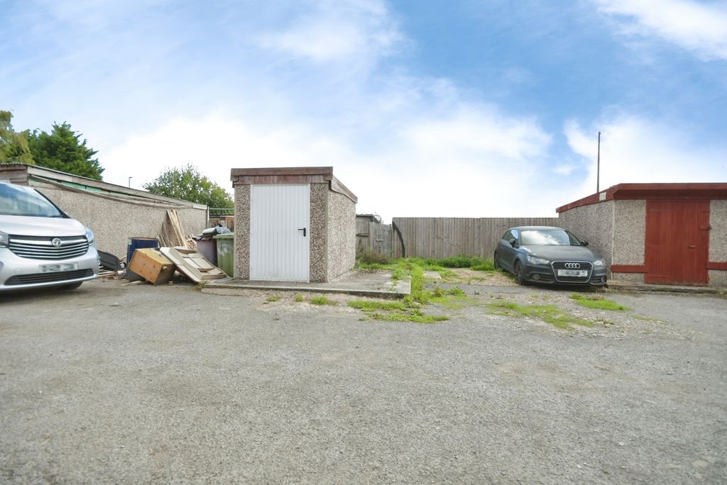 Property photo 3 of 20 Pbox-Img.Jpg