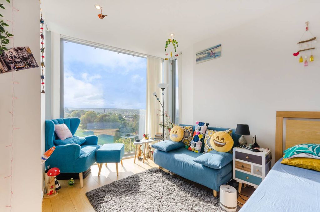 Property photo 2 of 9