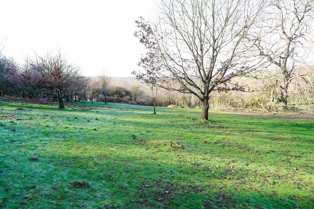 Property photo 3 of 3 Picture No. 19