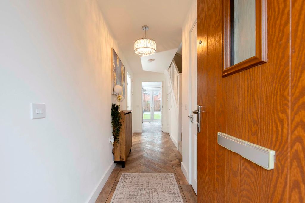 Property photo 3 of 49