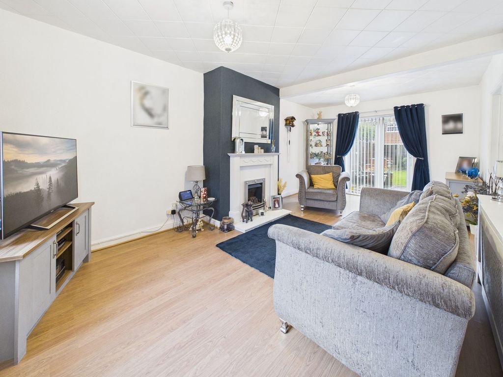 Property photo 2 of 14 Lounge