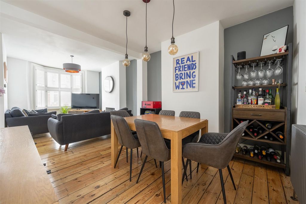 Property photo 3 of 29 Louise Road, E15