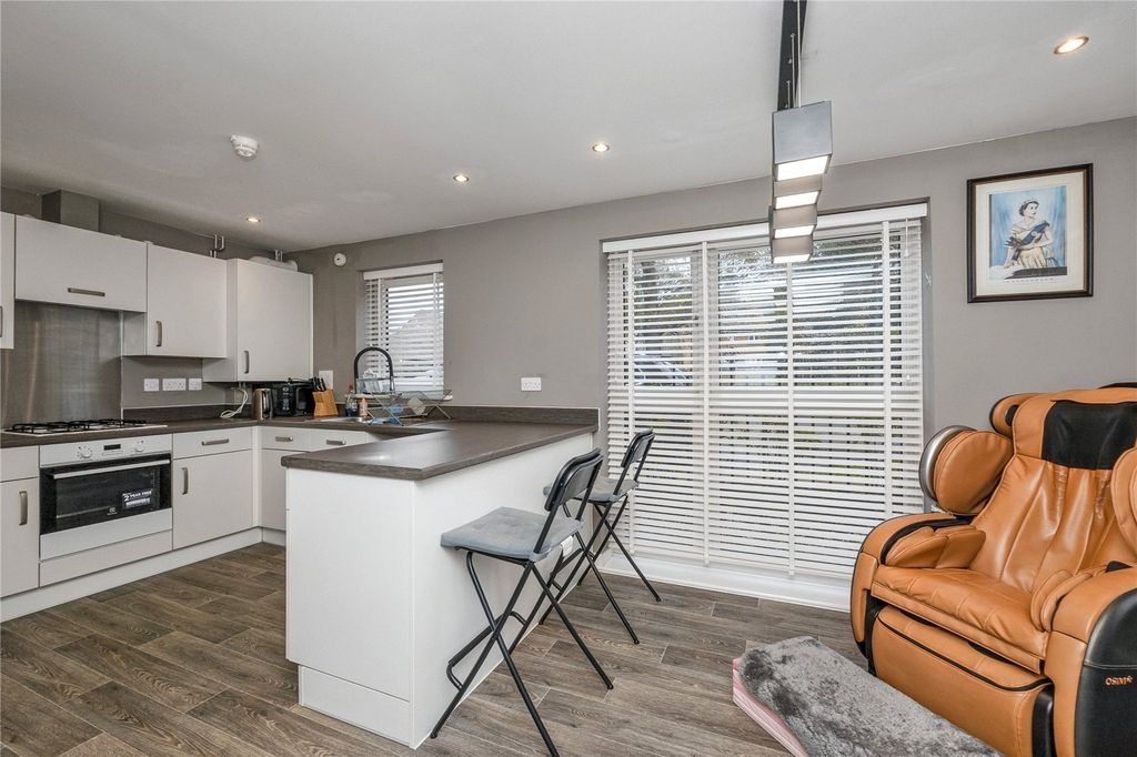 Property photo 3 of 18 Kitchen/ Diner