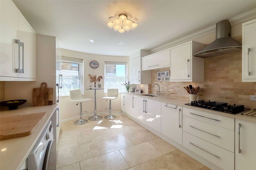 Additional image 15 of 1 bed flat for saleBeach Crescent, Littlehampton, West Sussex BN17