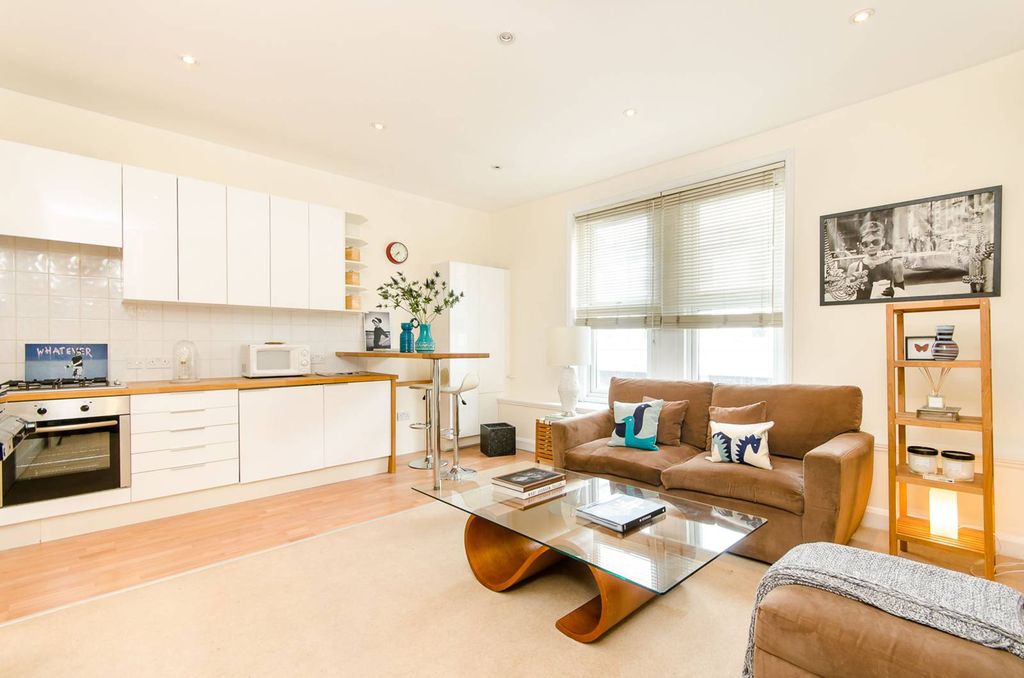 Property photo 2 of 7