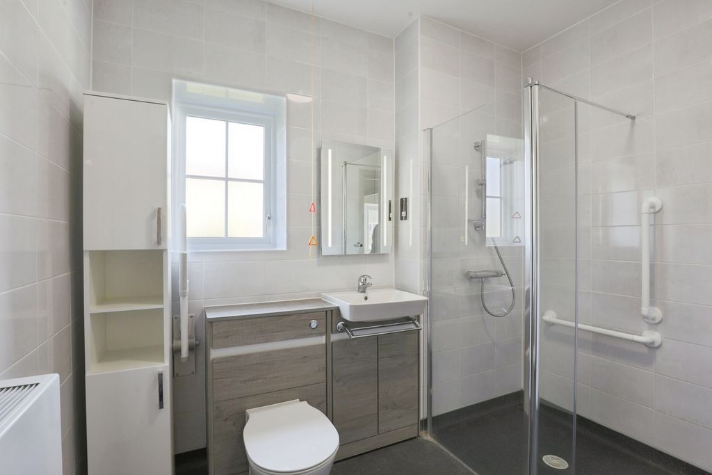 Property photo 3 of 17 Photo