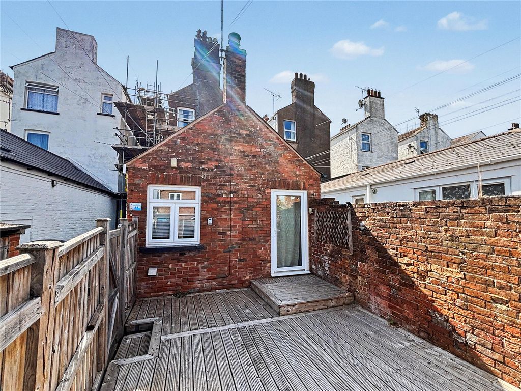 Property photo 1 of 12 1 - Outside