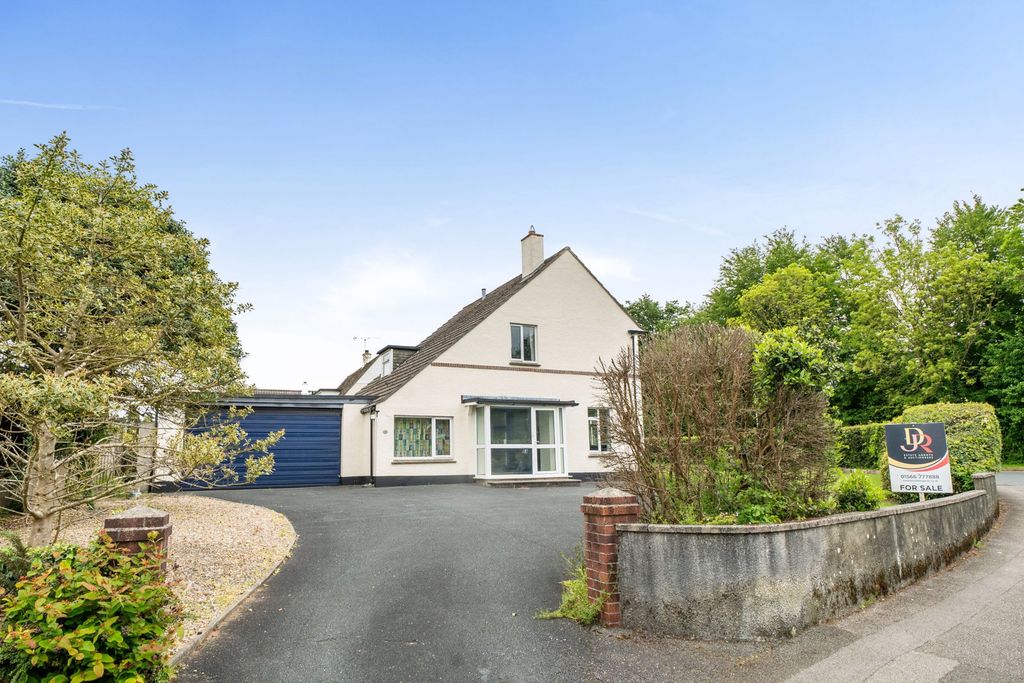 Property photo 1 of 17