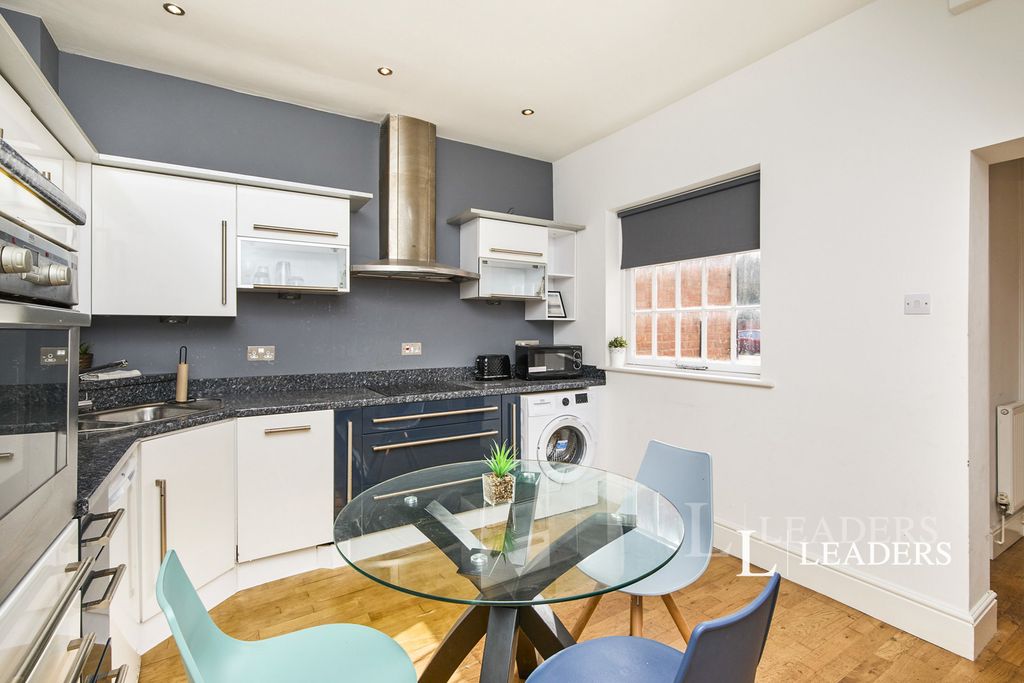Property photo 3 of 18 Pbox-Img.Jpg
