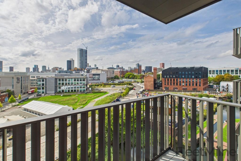 Property photo 2 of 20 Lounge/Dining Room