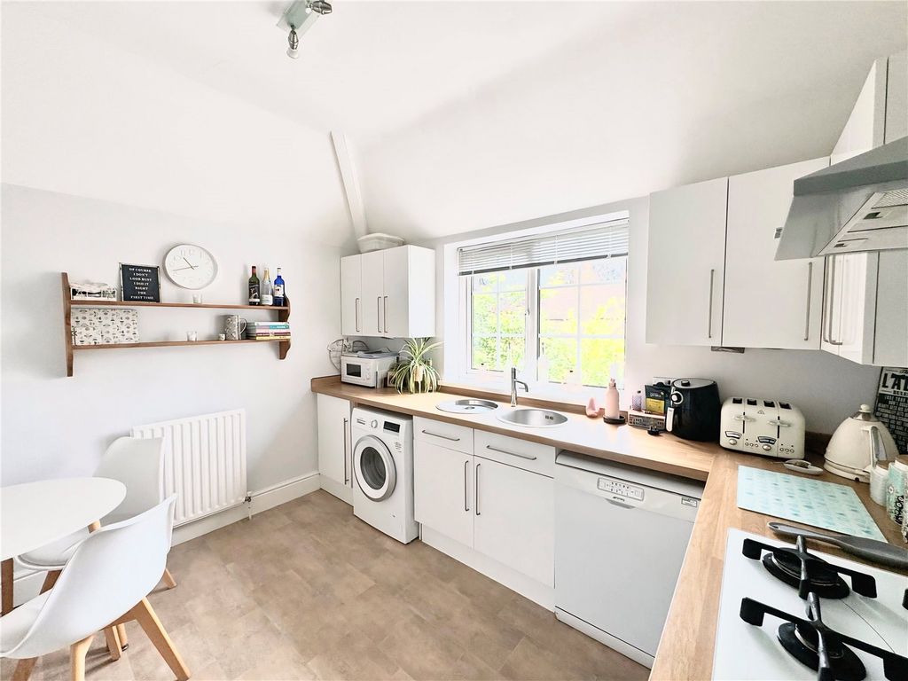 Property photo 2 of 7 Picture No. 13