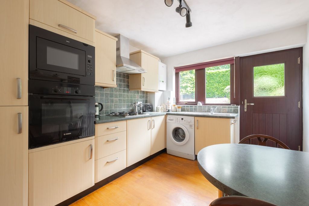 Property photo 3 of 15 Breakfast Kitchen