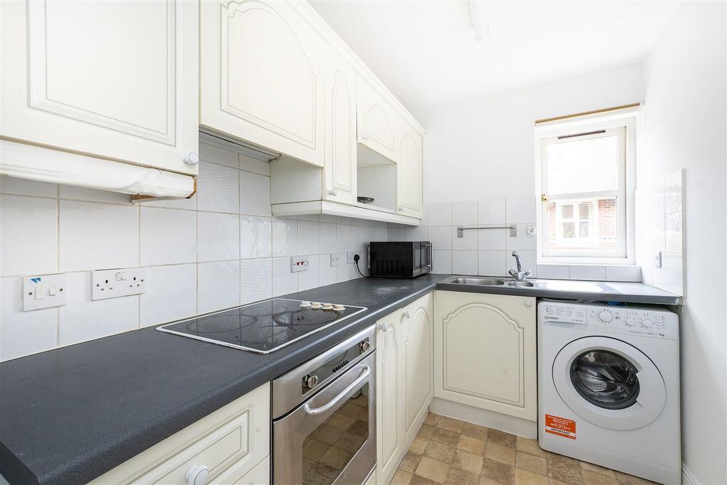 Property photo 3 of 12 13-The-Brambles-03.Jpg