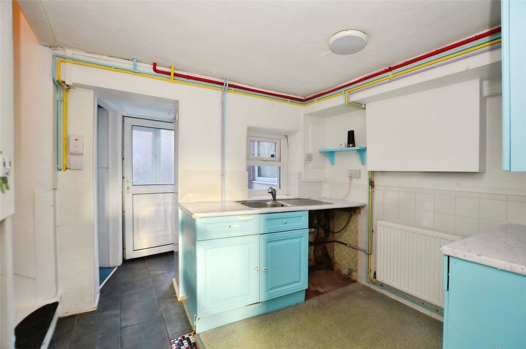 Property photo 2 of 11 Picture No. 36