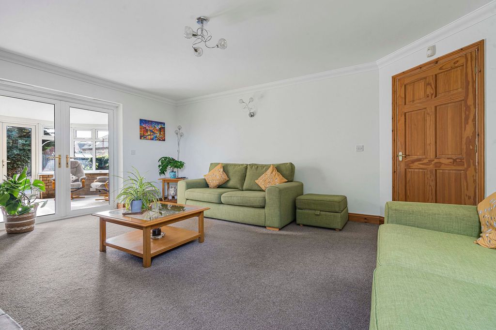 Property photo 3 of 35