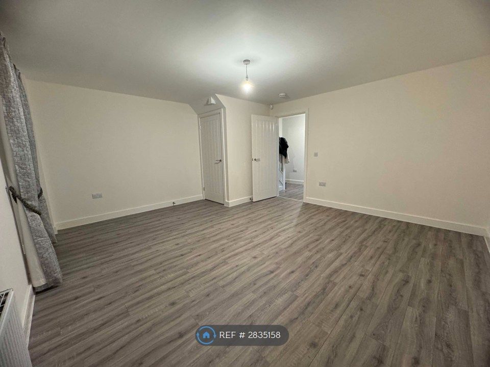 Property photo 3 of 11 Lounge - Ground Floor