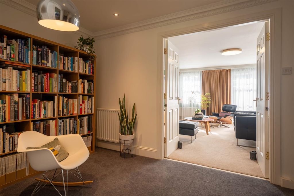 Additional image 14 of 4 bed property for saleGraybank Road, Perth PH2
