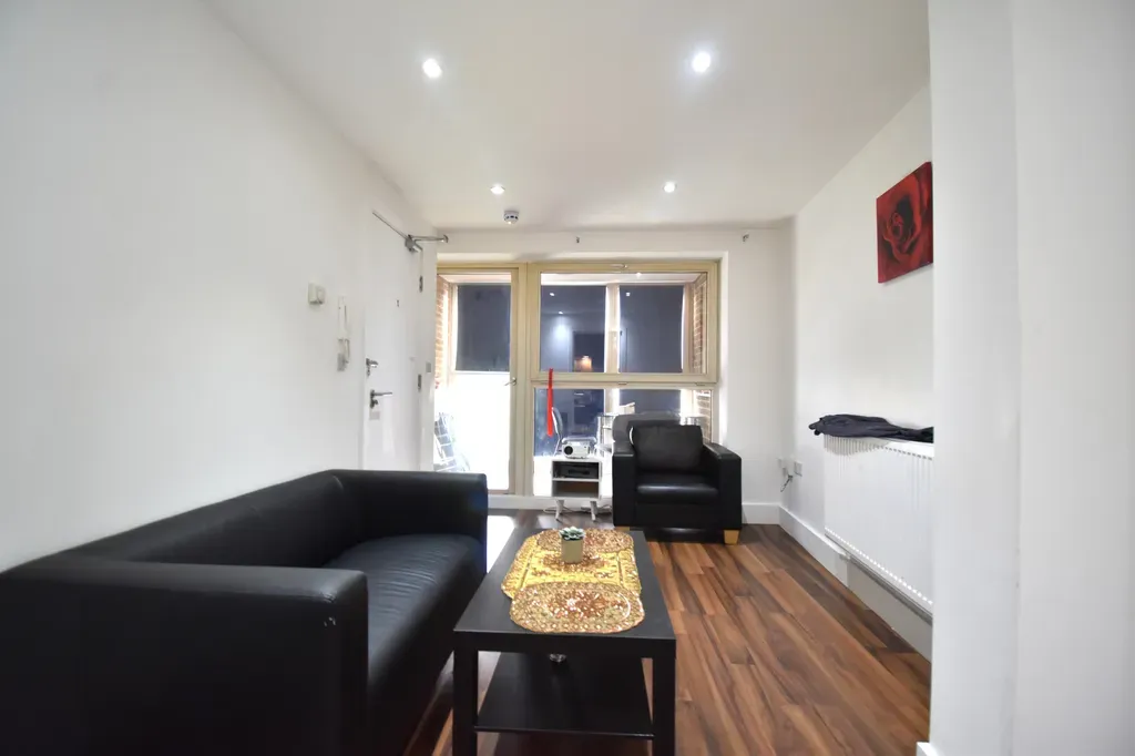 Property photo 2 of 6