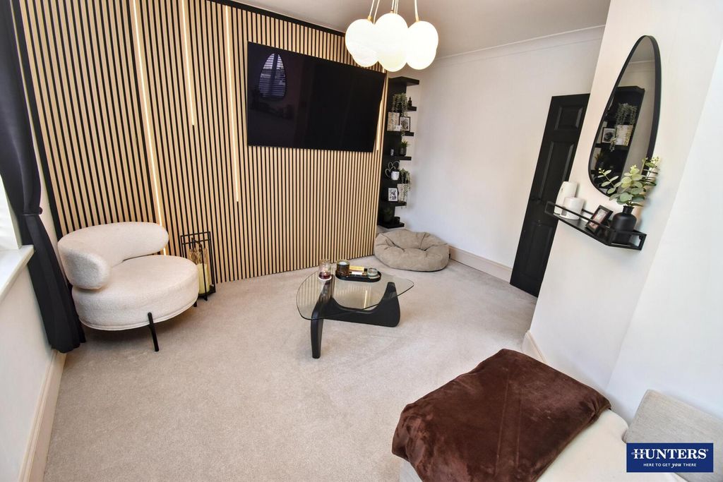 Property photo 2 of 14 Living Room