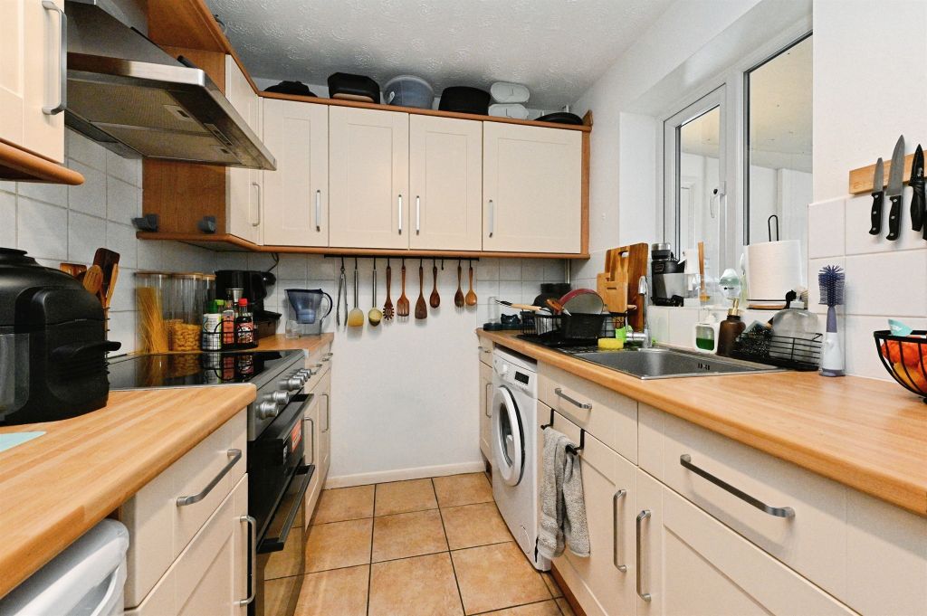 Property photo 2 of 17