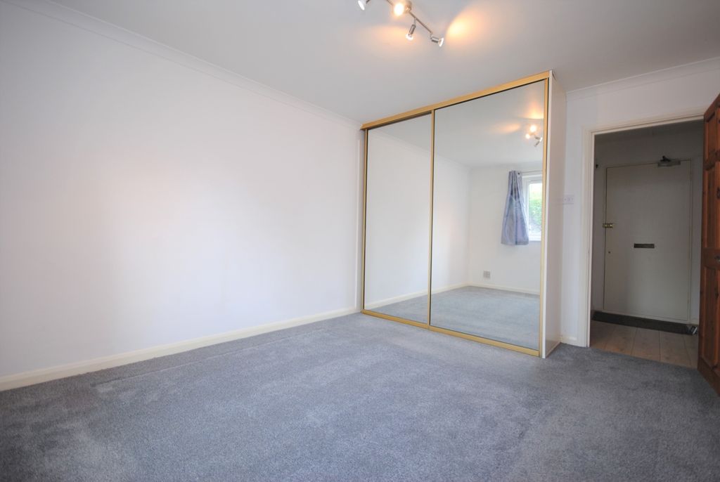 Property photo 2 of 11 2