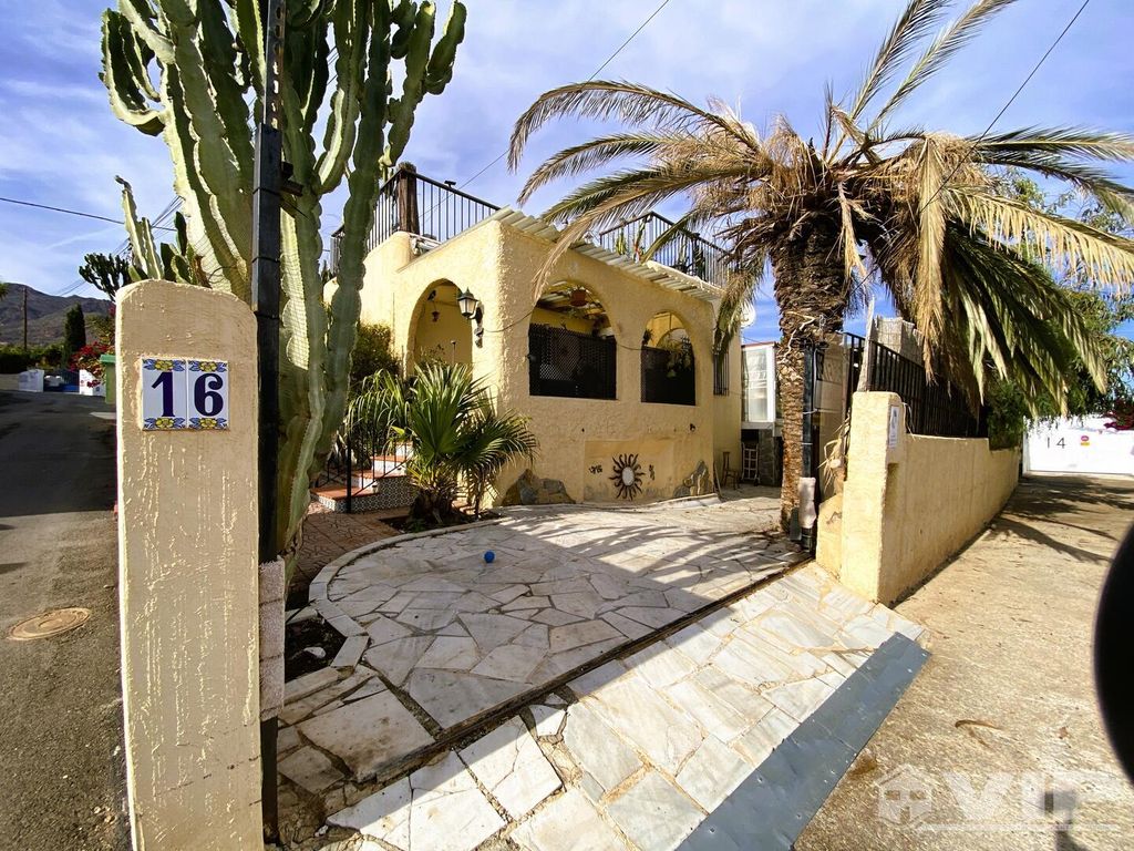 Property photo 3 of 27