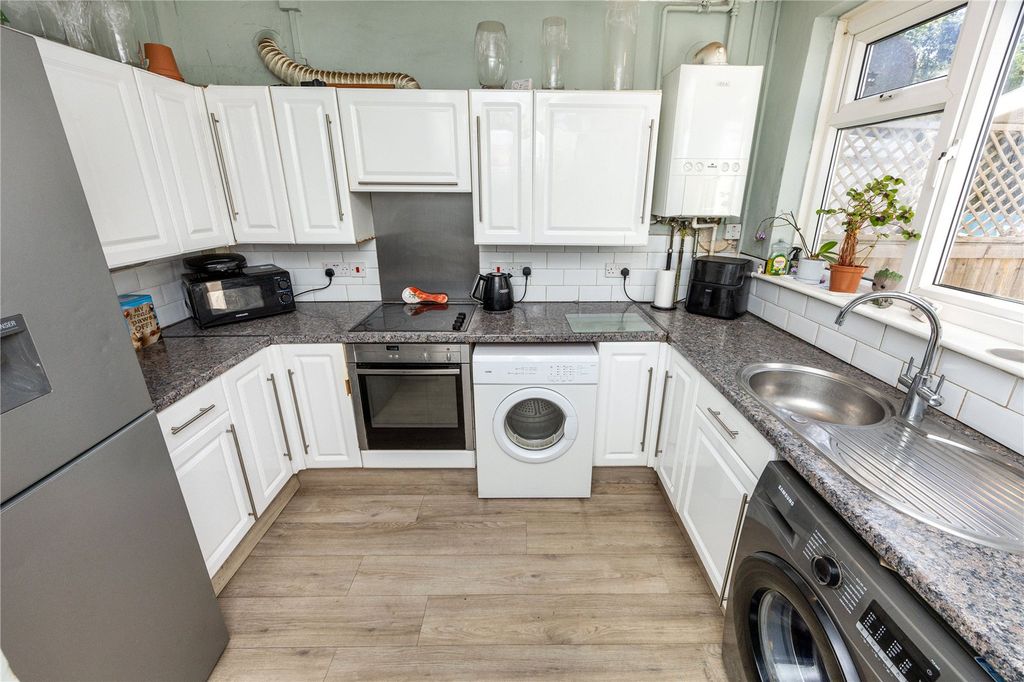 Property photo 2 of 12 Picture No. 02