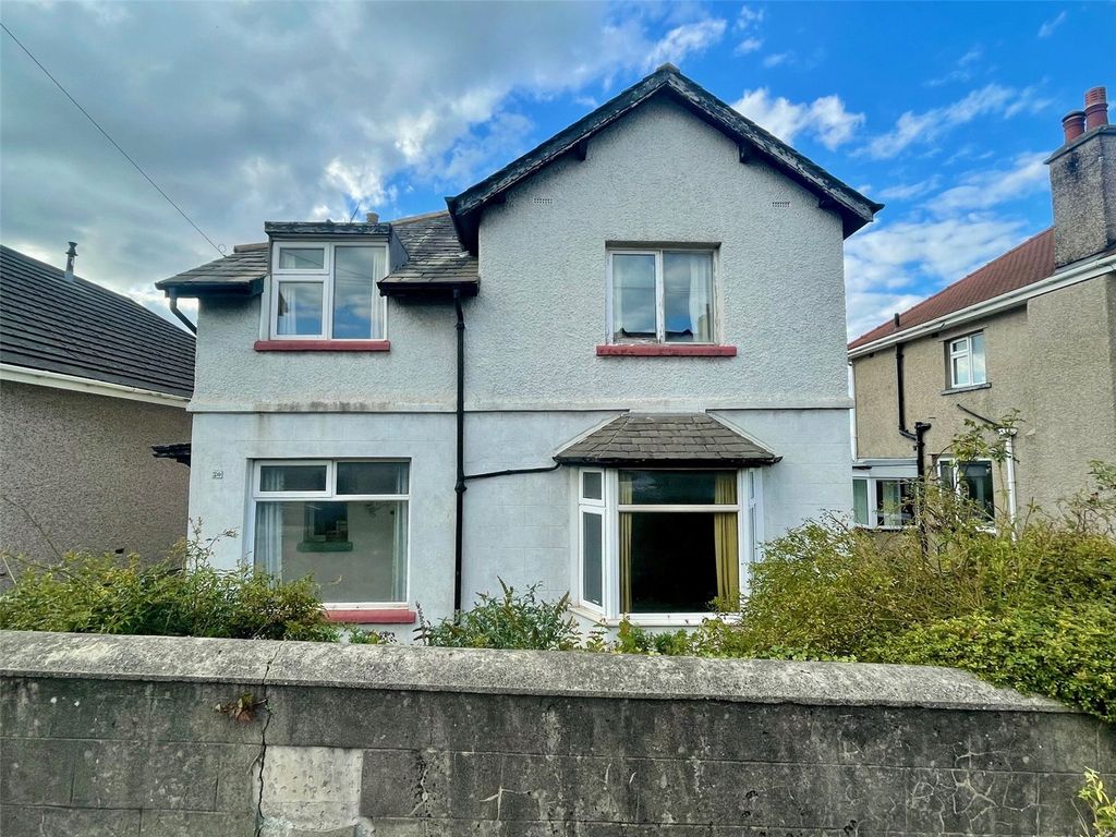 Property photo 1 of 20 External