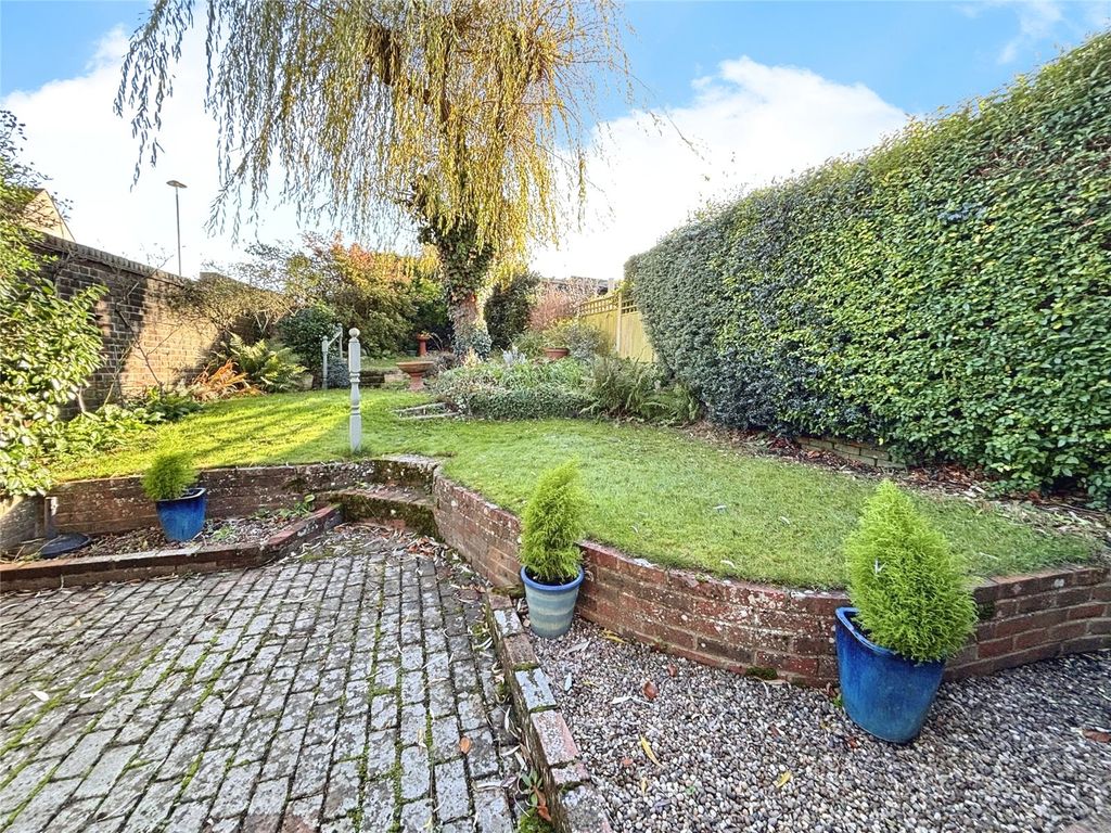 Property photo 1 of 16 Picture No. 04