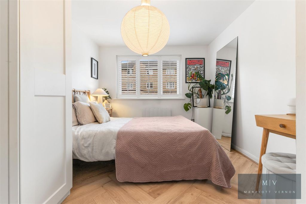 Property photo 3 of 14 Rushmore Court 82 MV-1.Jpg