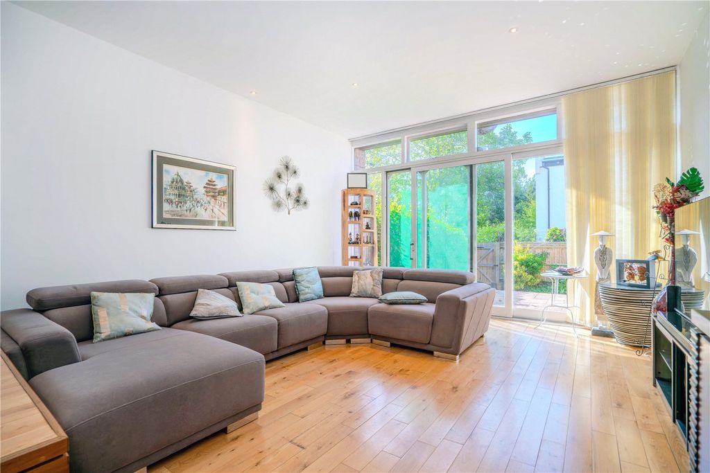 Property photo 2 of 19 Picture No. 07