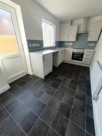 Property photo 3 of 4 Kitchen