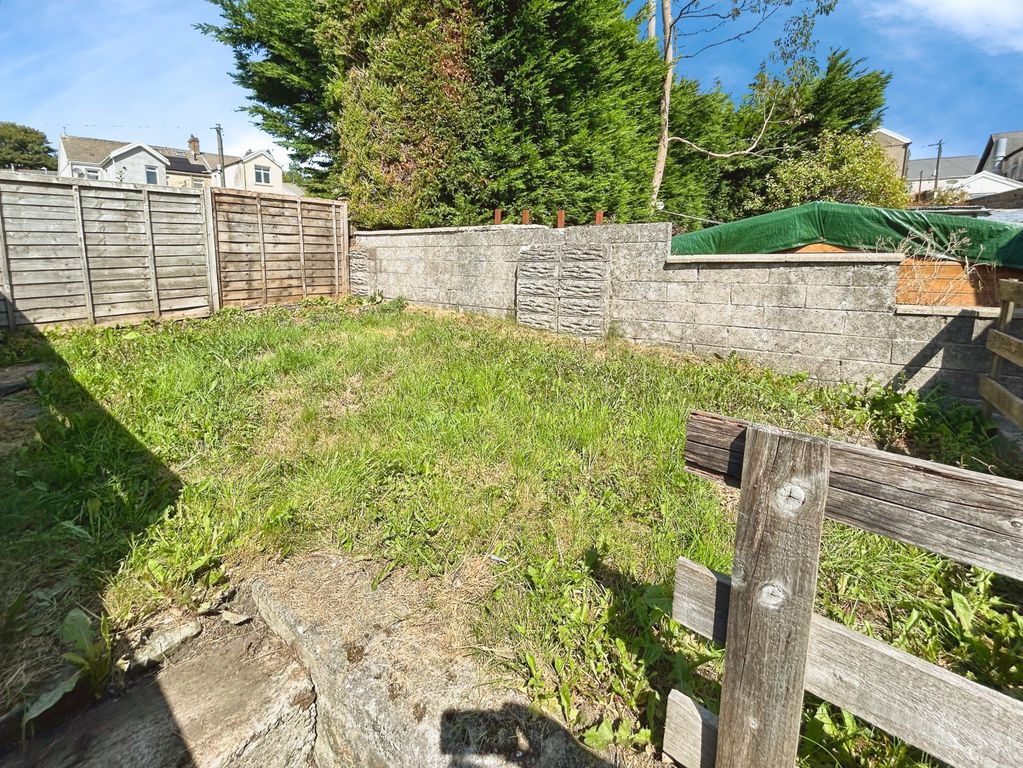 Property photo 3 of 20 Garden