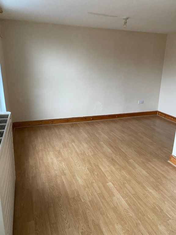 Property photo 2 of 3