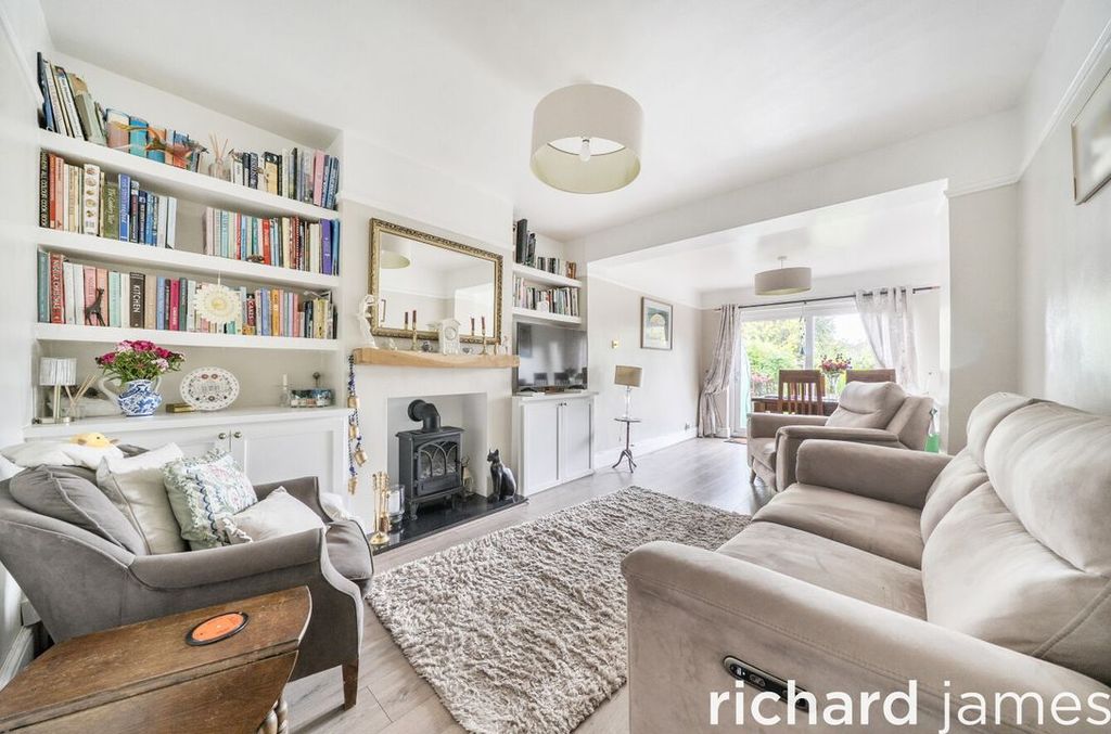 Property photo 2 of 18 025F0043E9824B14A4B5ee32Ef51B740