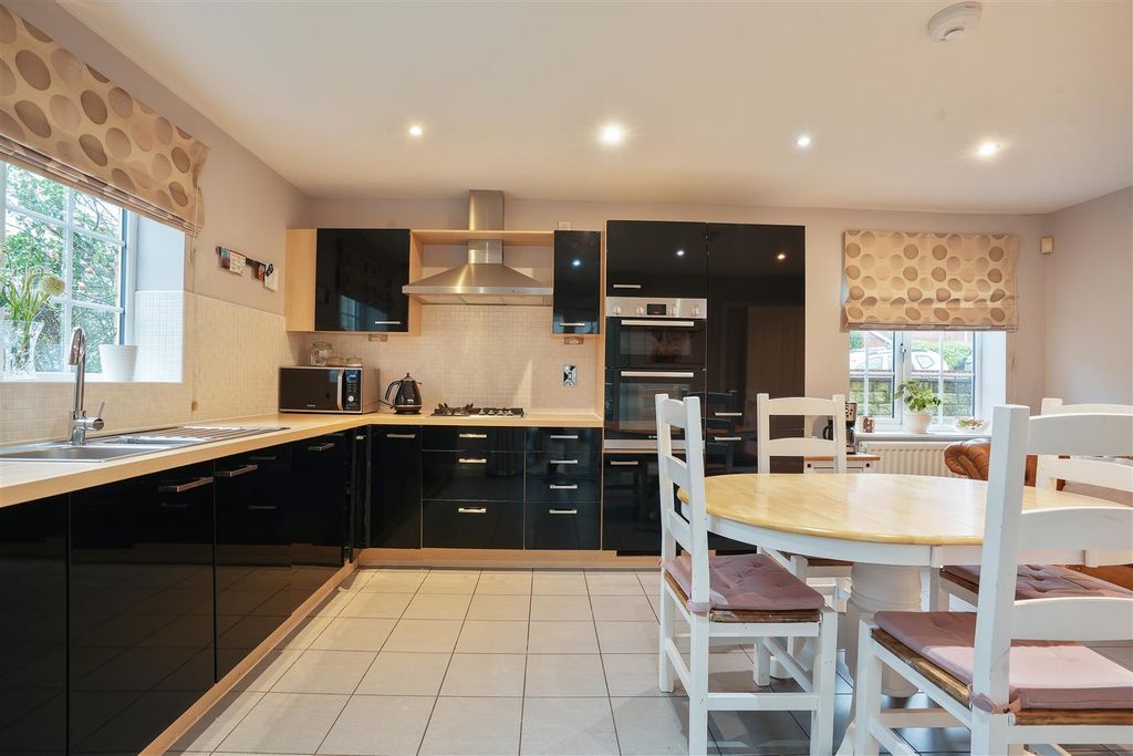 Property photo 2 of 30 Dsc07141_1.Jpg