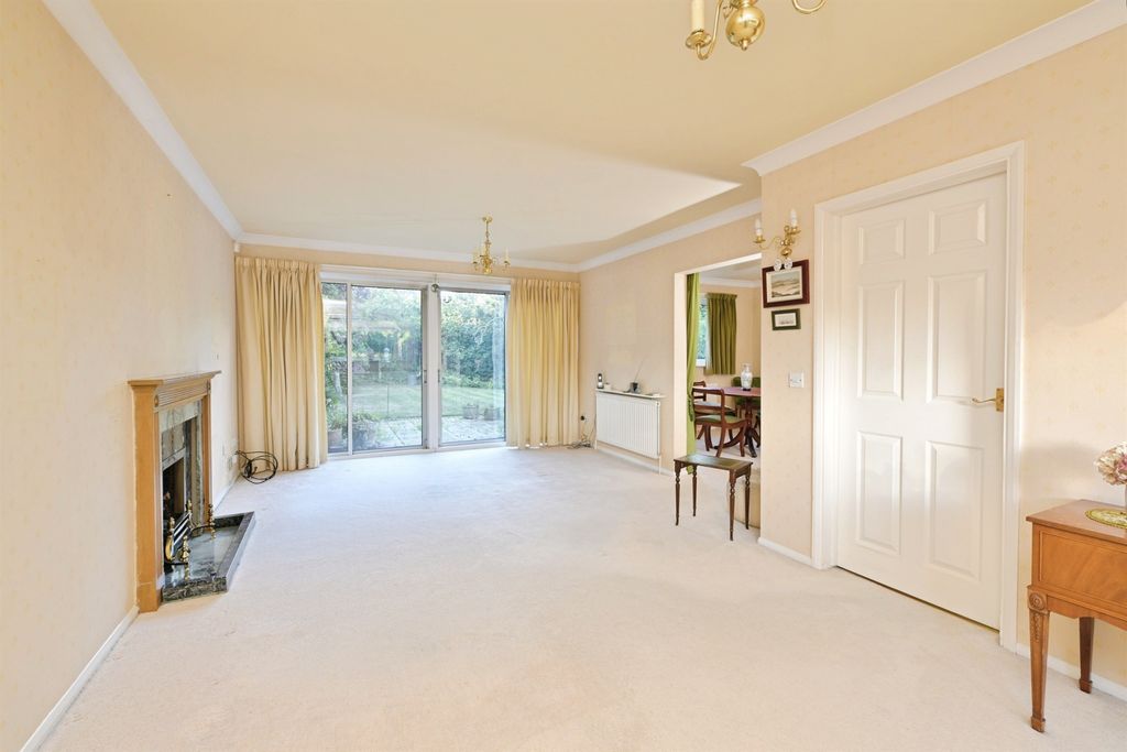 Property photo 3 of 14